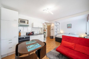 Studio near beaches and Martinez